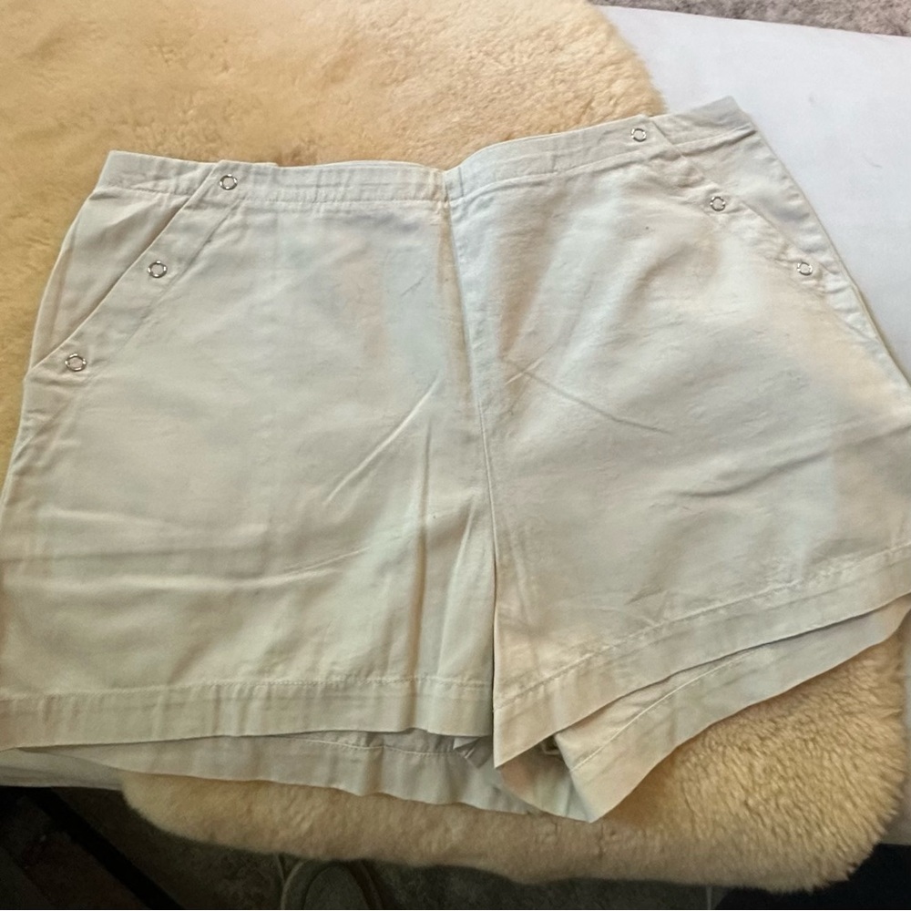 Willi Smith Women's Khaki Shorts Sz 14